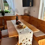 Jesenicka Prehrada, U Vody
